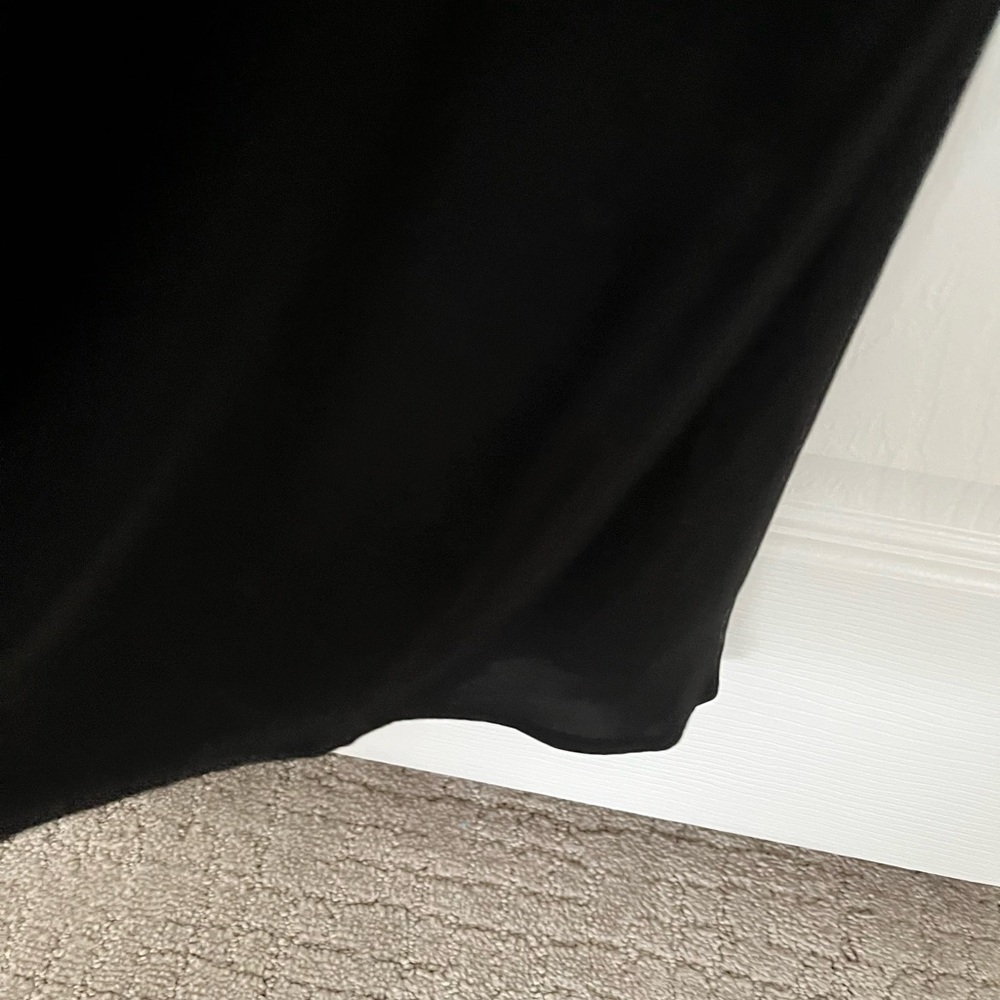 White House Black Market V-Neck Black Blouse Sleeveless - Picture 9 of 10